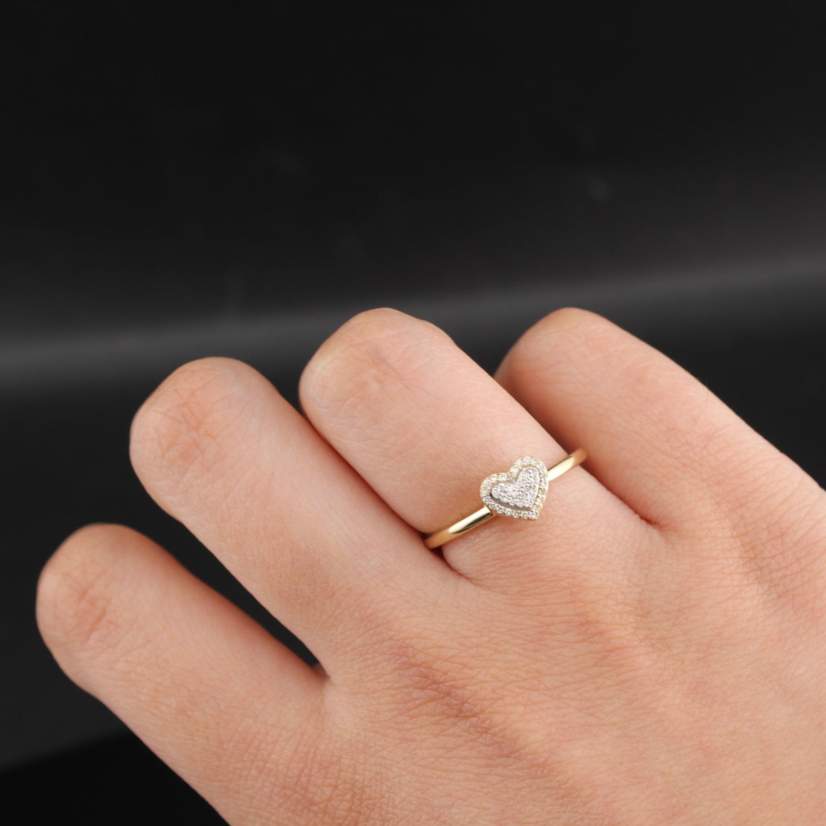 Anillo de corazón con diamante de oro de 10K auténtico
