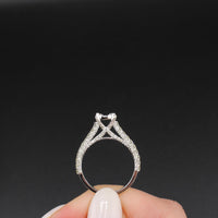 Anillo de bodas redondo de oro de 10 quilates con diamantes auténticos
