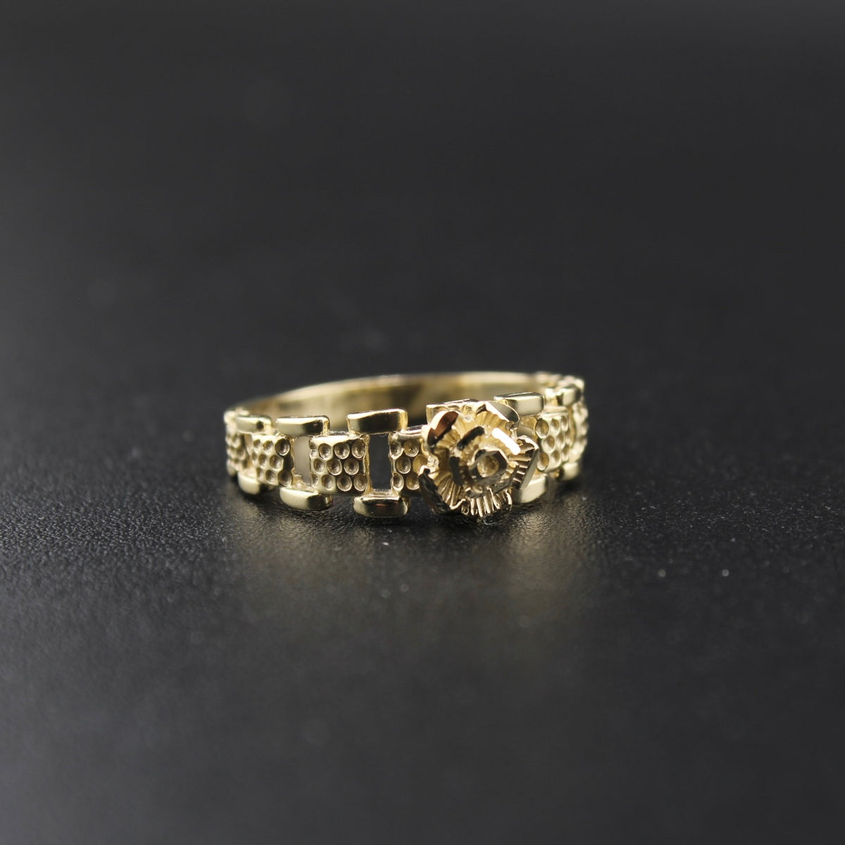 Anillo de oro rosa de 10 quilates auténtico
