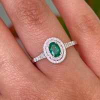 Anillo de Oro Real de 14K con Diamantes y Esmeraldas