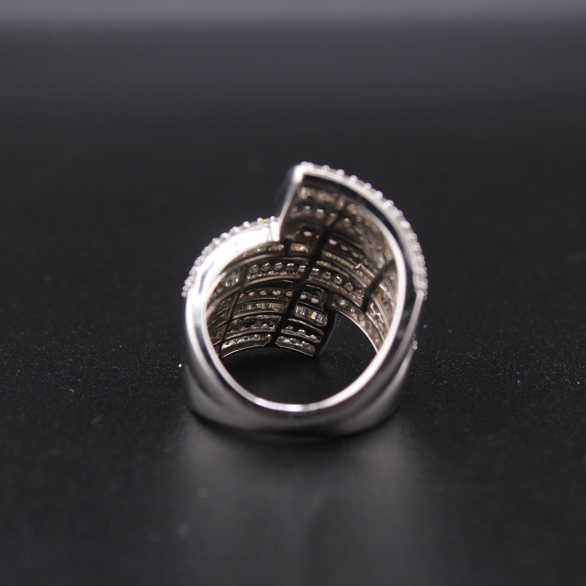 Real 10K Gold Diamond Spiral Ring