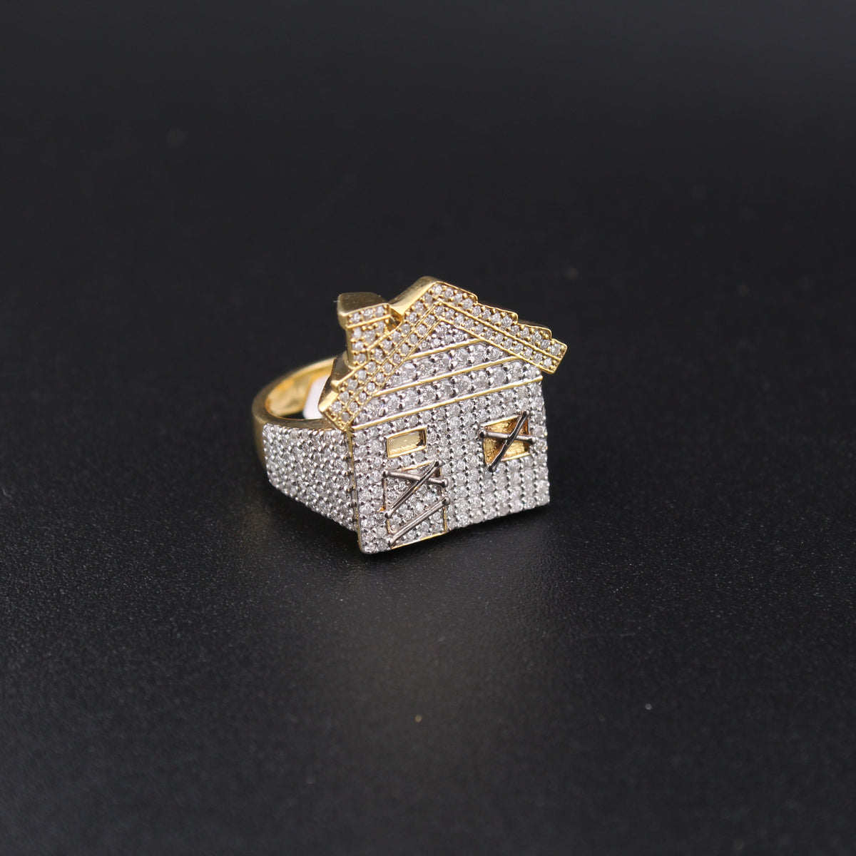 Anillo Real de Oro de 10K con Diamantes, Diseño "Trap House"