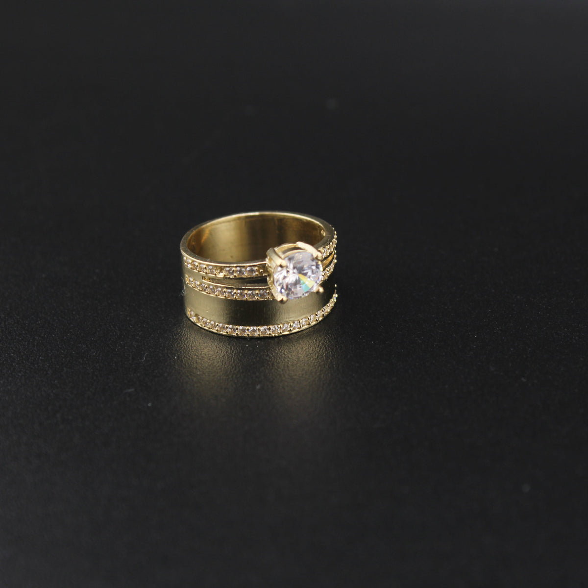 Real 10K Gold Ladies Ring Single Stone