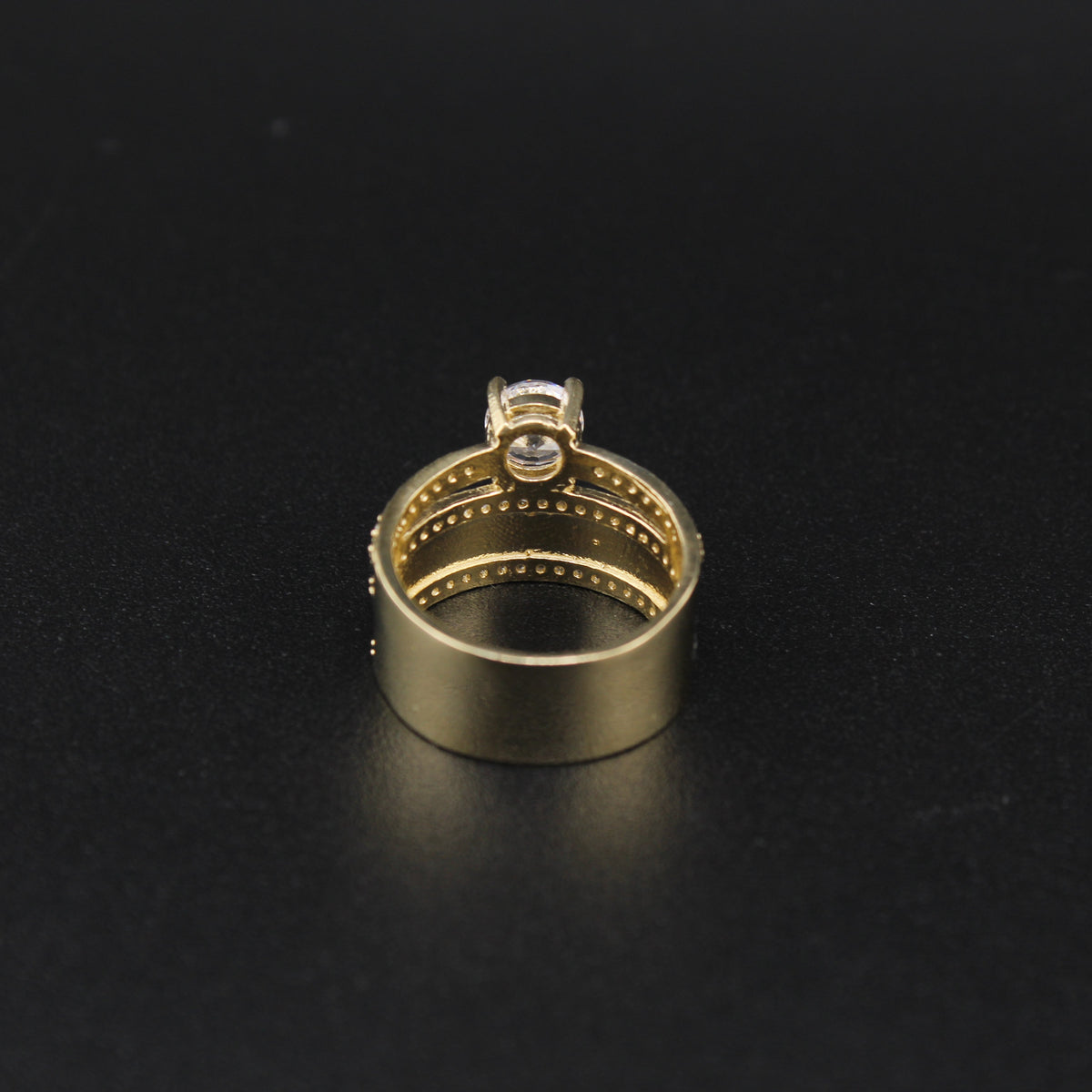 Real 10K Gold Ladies Ring Single Stone