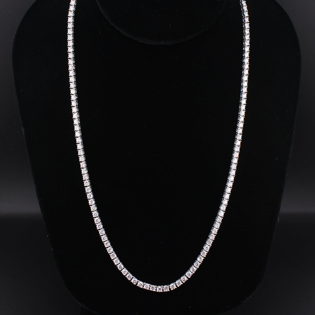 Cadena de tenis con diamantes