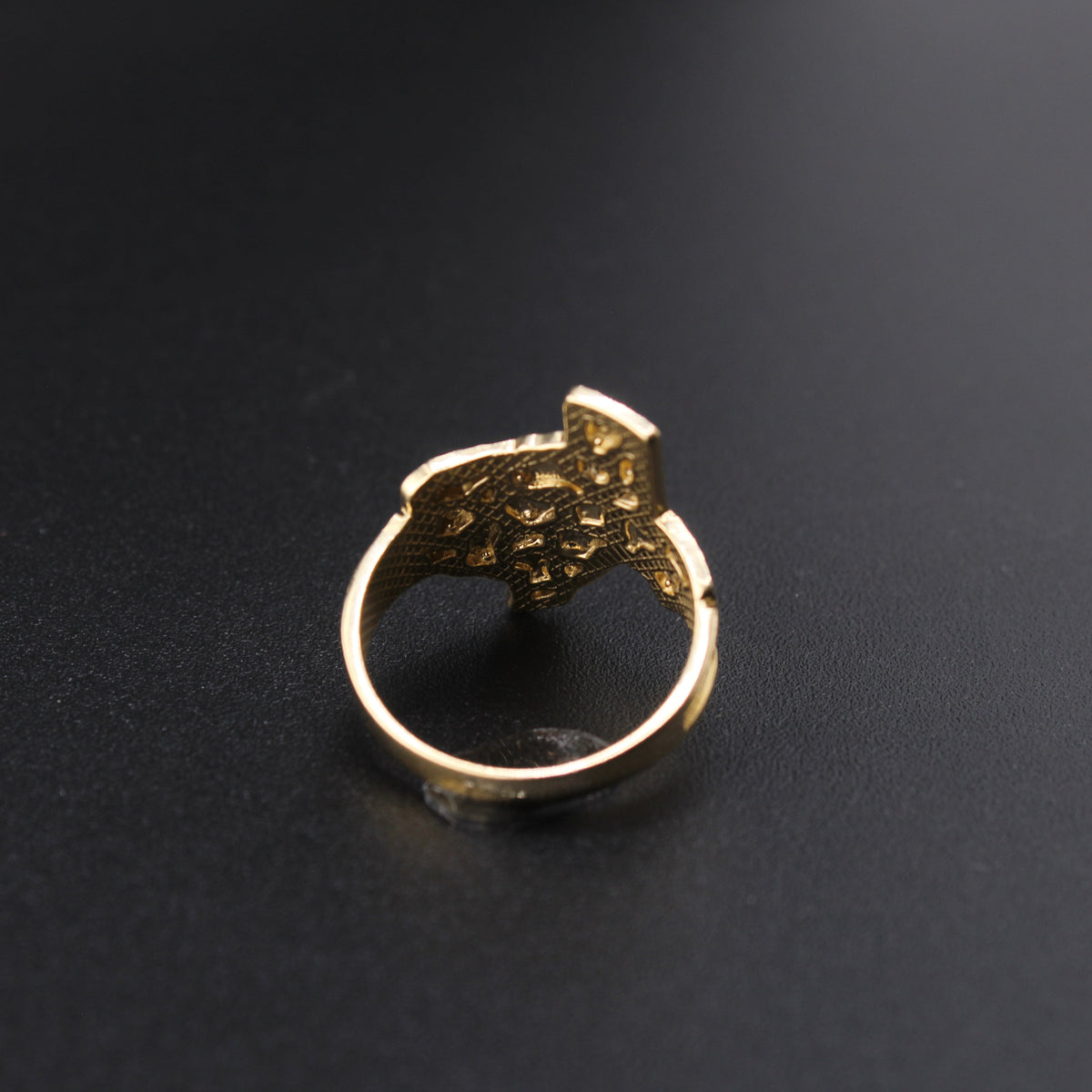 Anillo de oro de 14 quilates con pepita de Texas