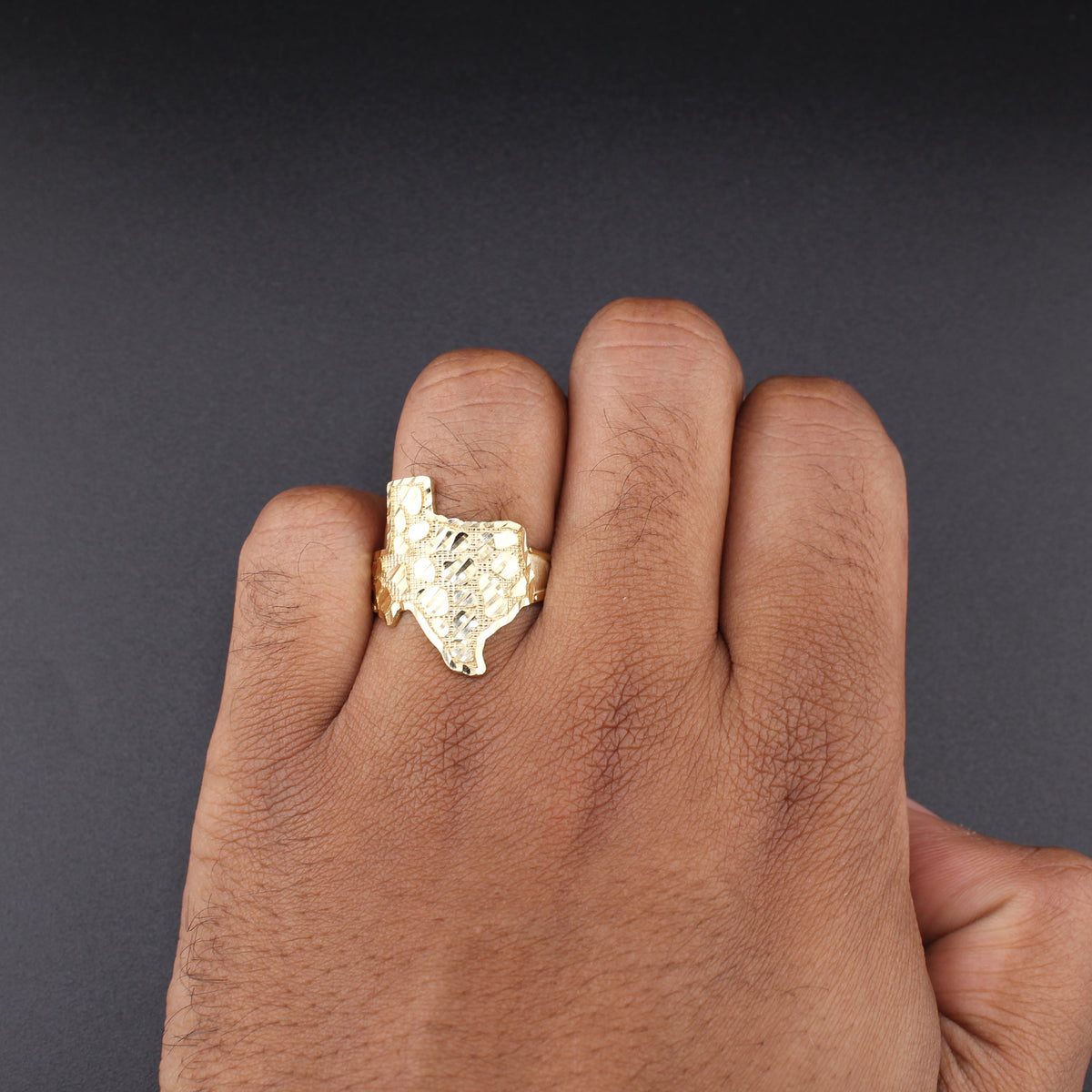 Anillo de oro de 14 quilates con pepita de Texas