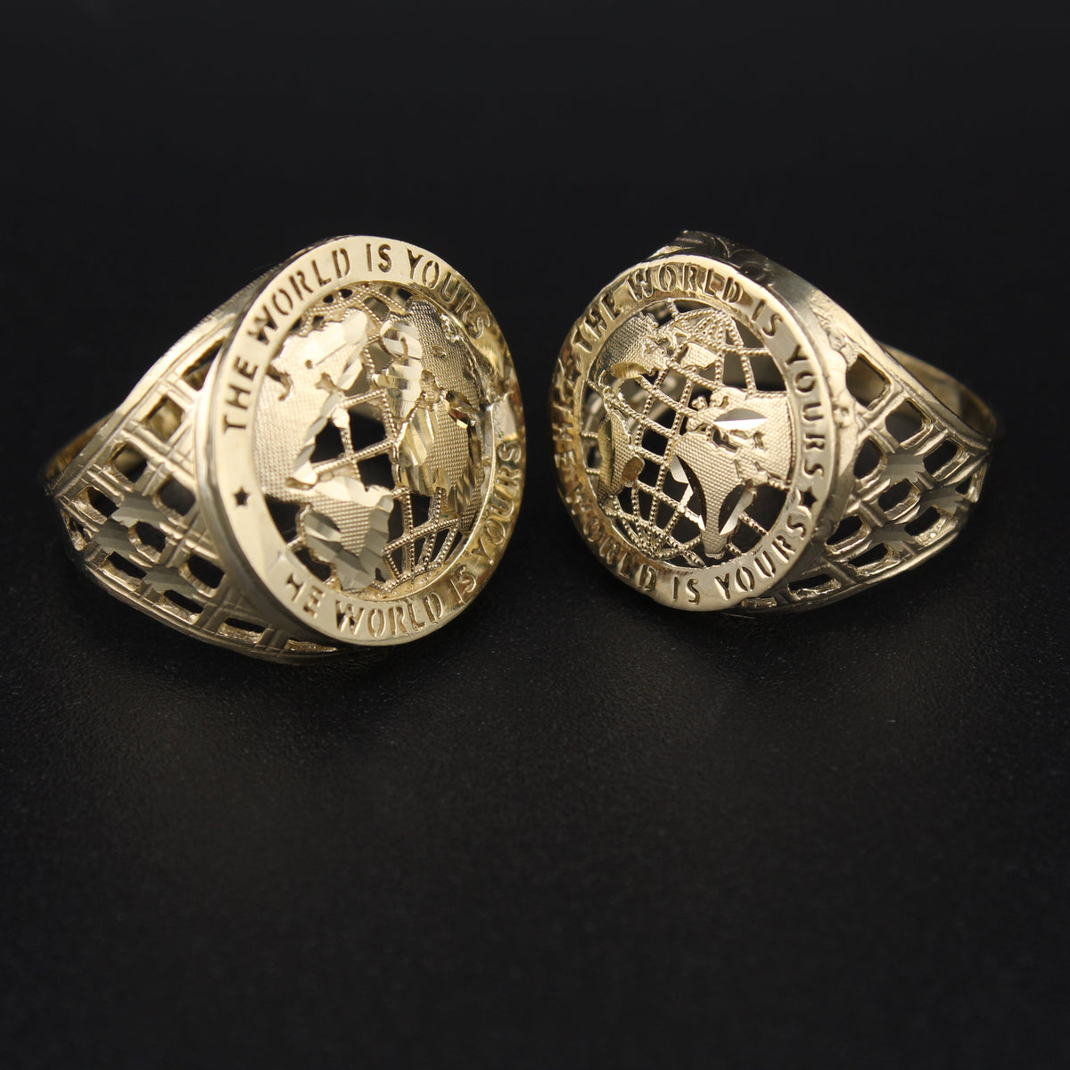 10K Gold World Is Yours Globe Ring