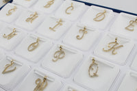 Colgantes con inicial de diamante de oro de 10 quilates auténtico (todas las letras)