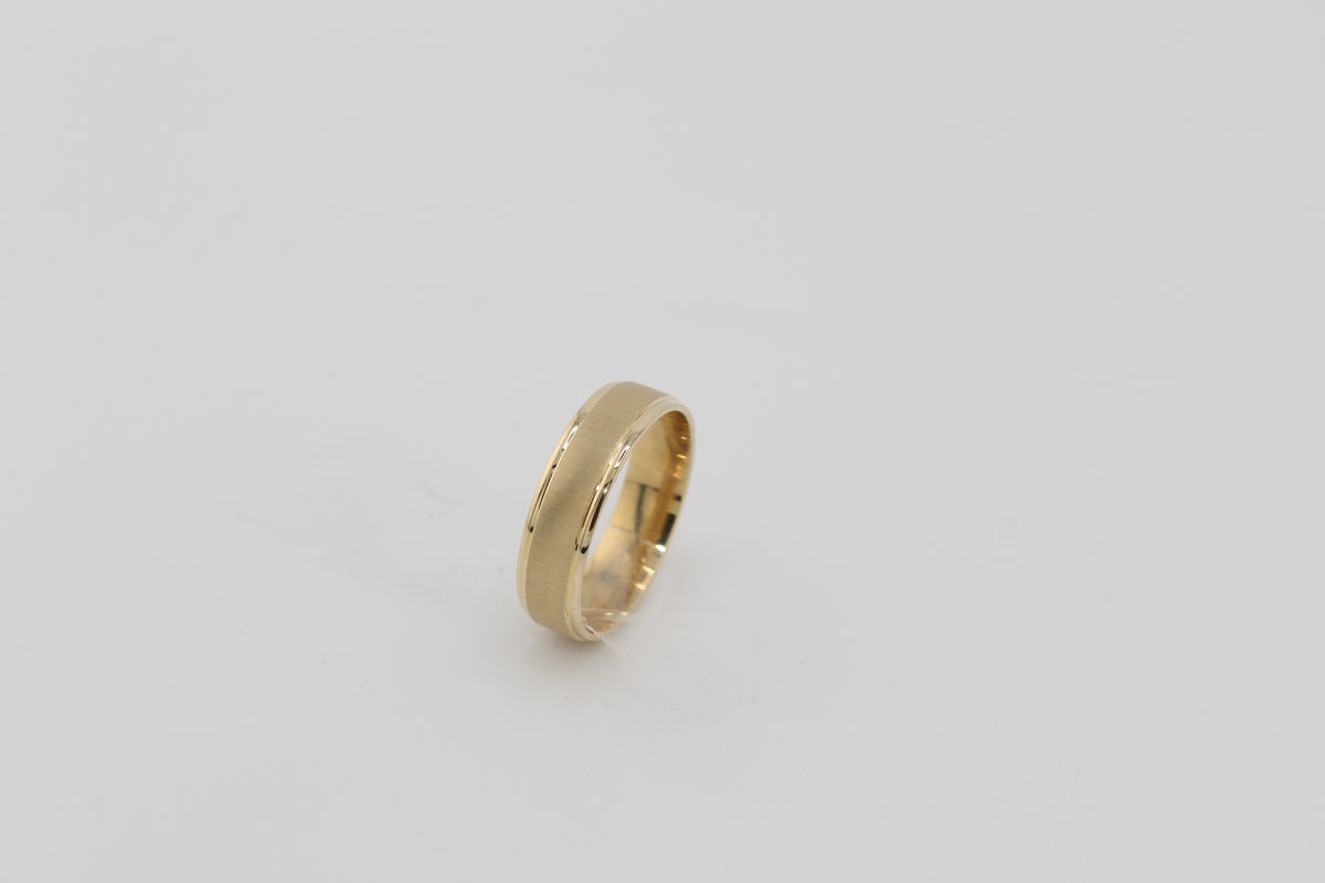 Real 10K Gold Mens Comfort Fit Band