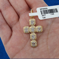 Cruz de oro y diamantes auténticos de 10 quilates