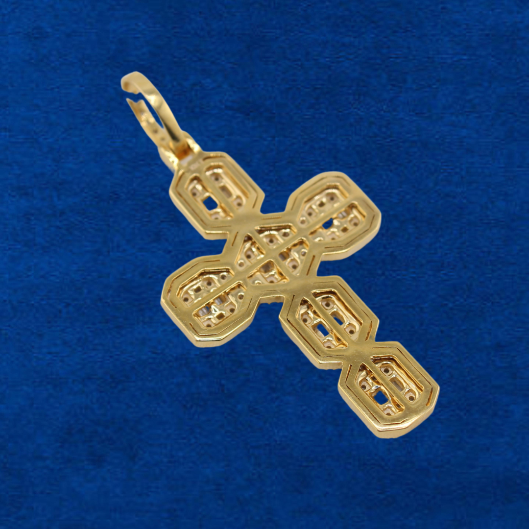 Cruz de oro y diamantes auténticos de 10 quilates