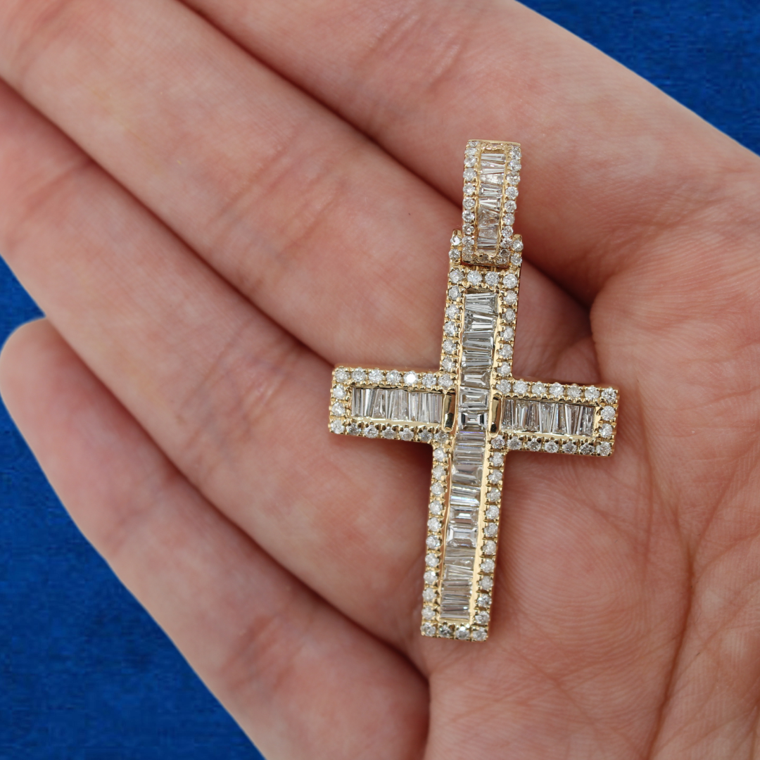 Cruz de diamantes de oro de 14 quilates auténtico