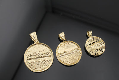 10k last supper pendant with nugget finishing