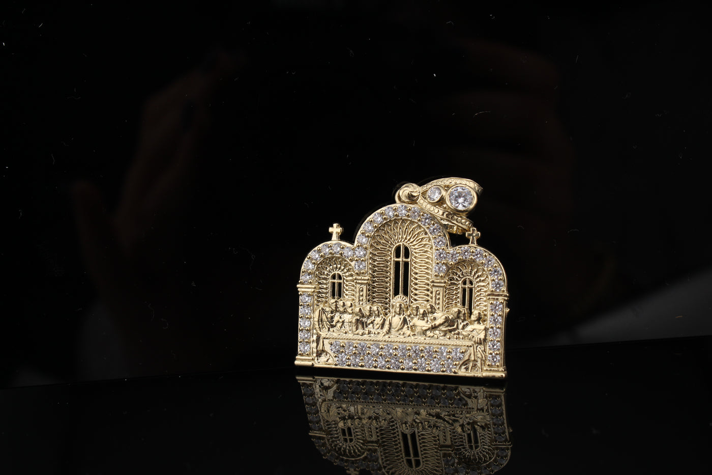 10K Last supper pendant with cubic zirconia stones