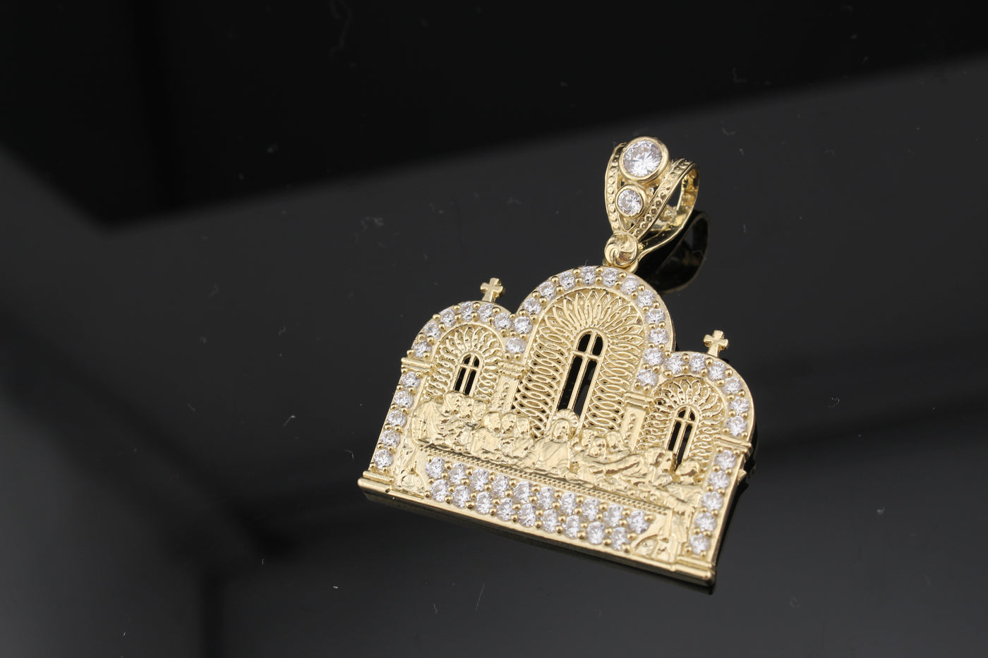 10K Last supper pendant with cubic zirconia stones