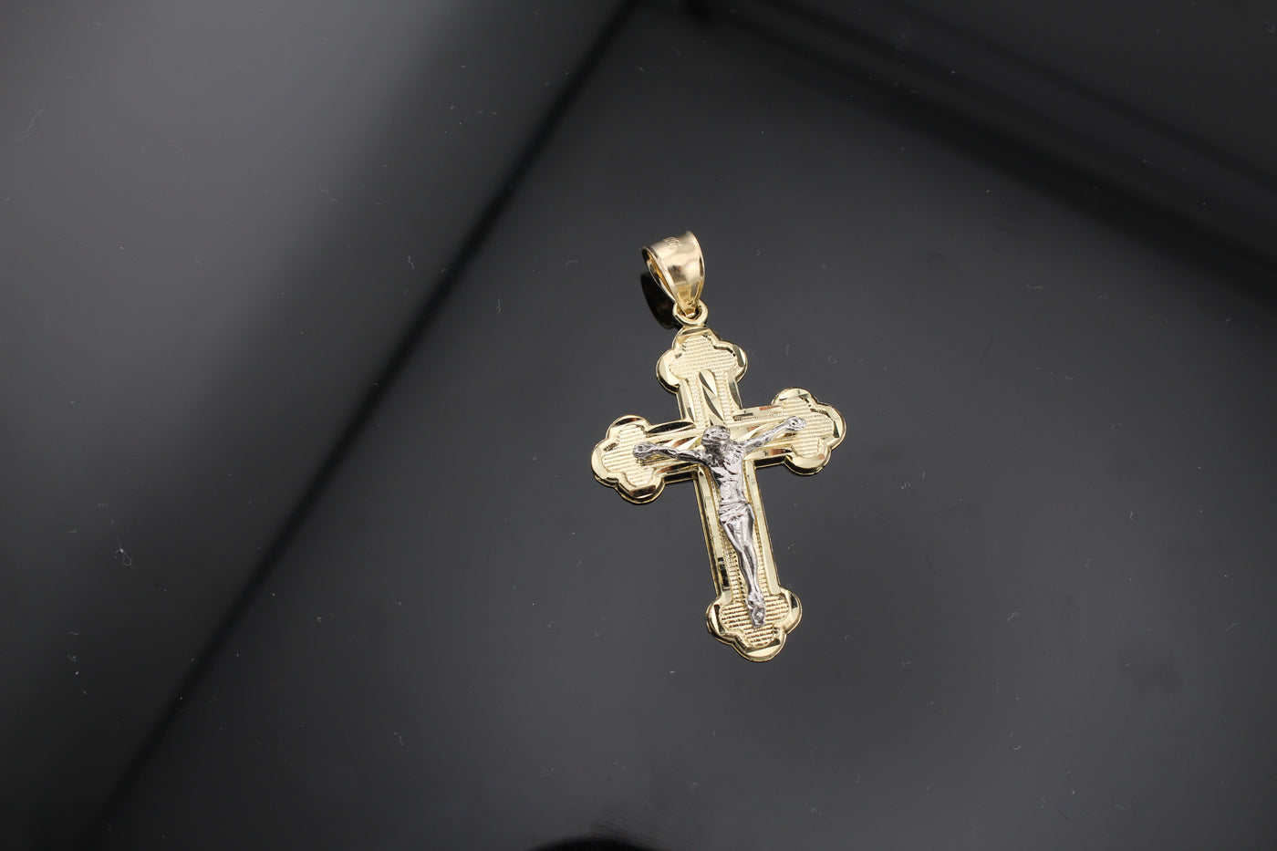 10k Gold Cross with jesus Crucifix pendant