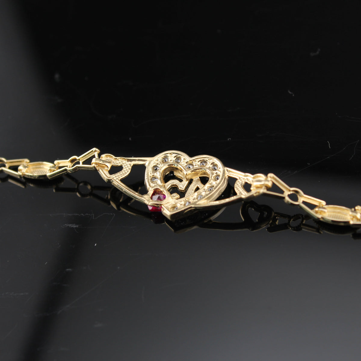 Pulsera de corazón de quinceañera de oro real de 14 quilates