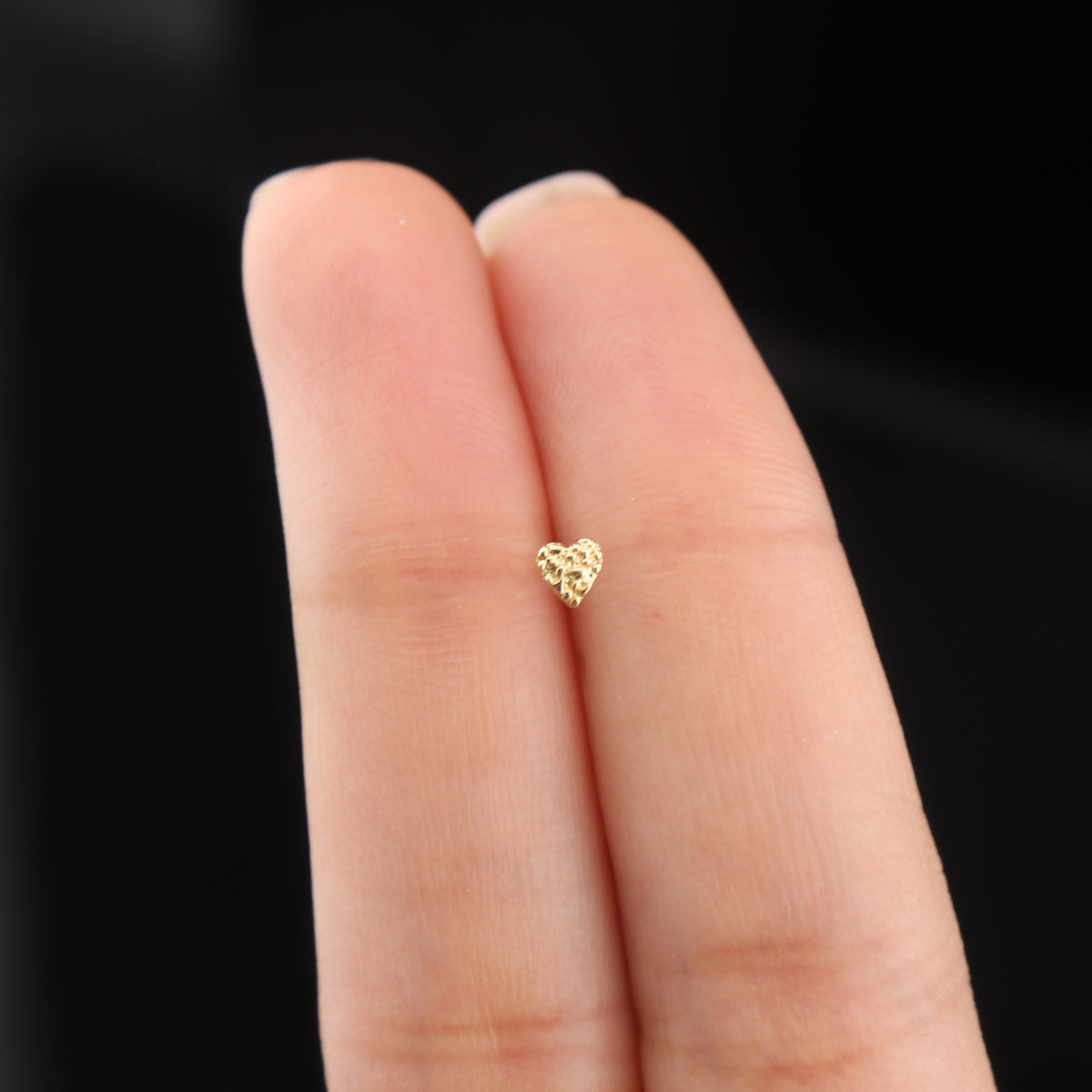 Pendiente de nariz de pepita de corazón de oro de 14K real