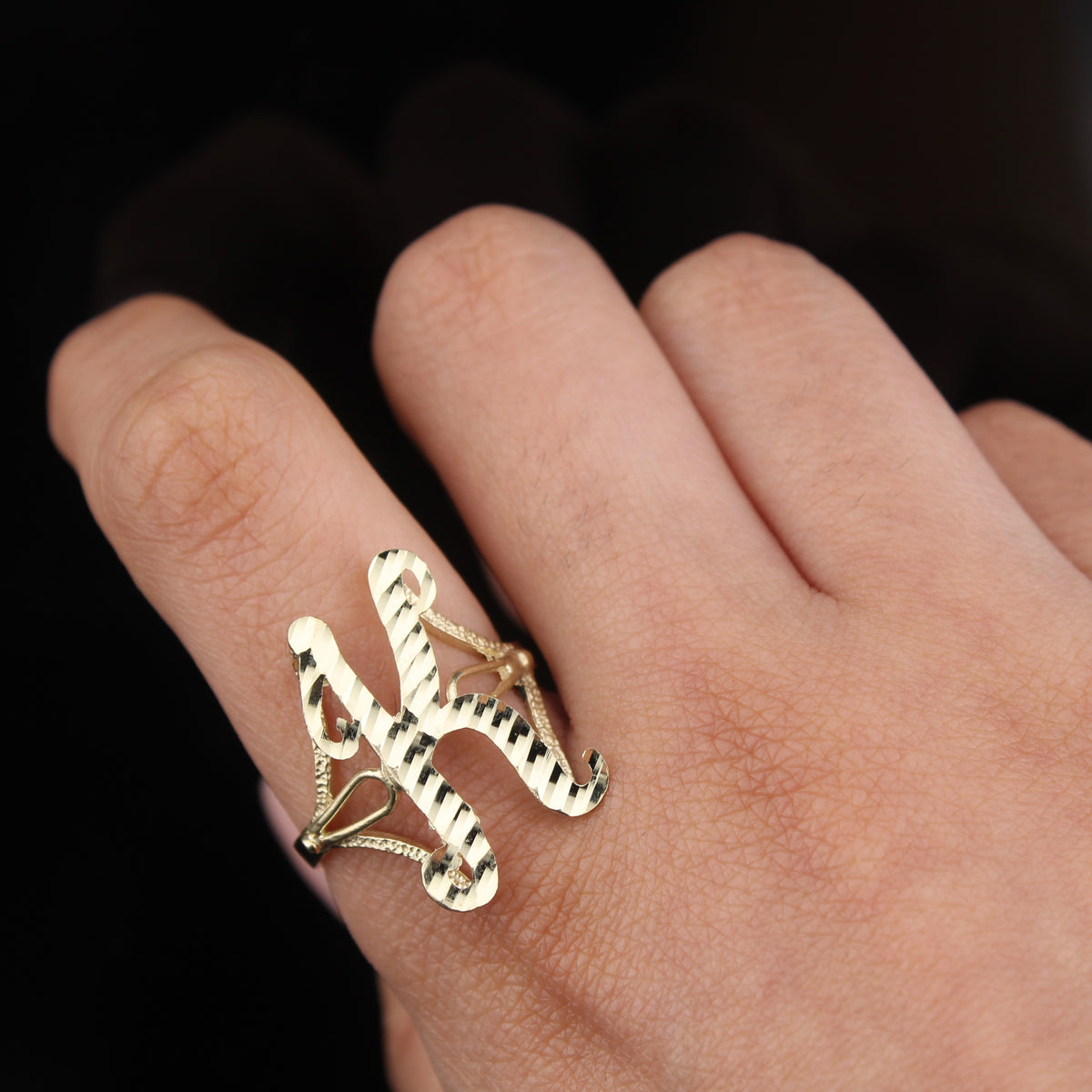 Anillo inicial "K" de oro de 10 quilates auténtico