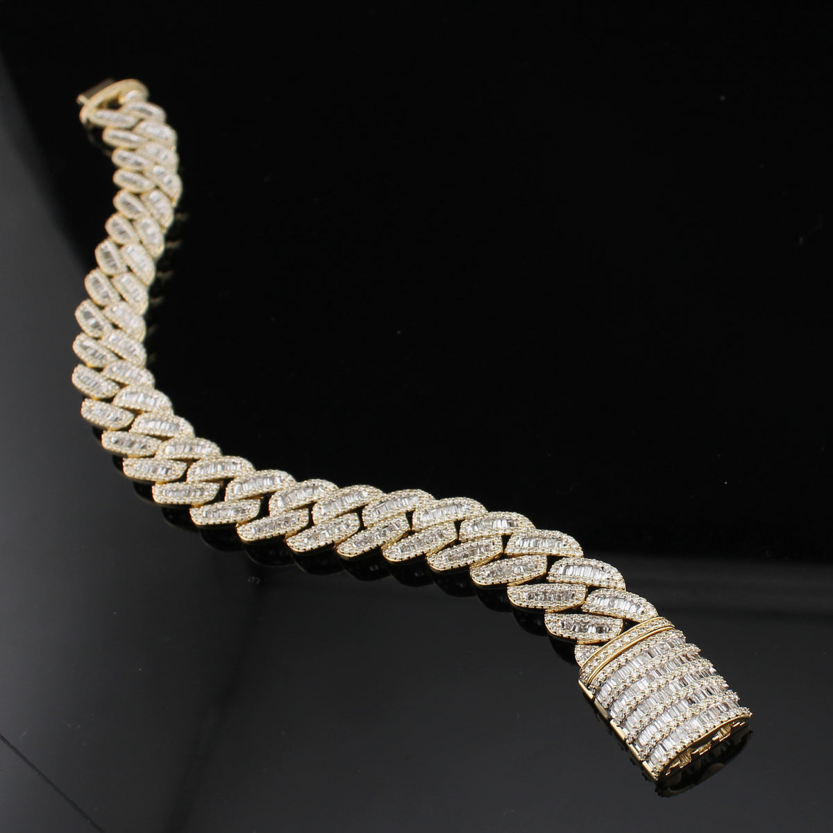 Real 10K Gold Diamond Cuban Mens Bracelet , 7 CTW