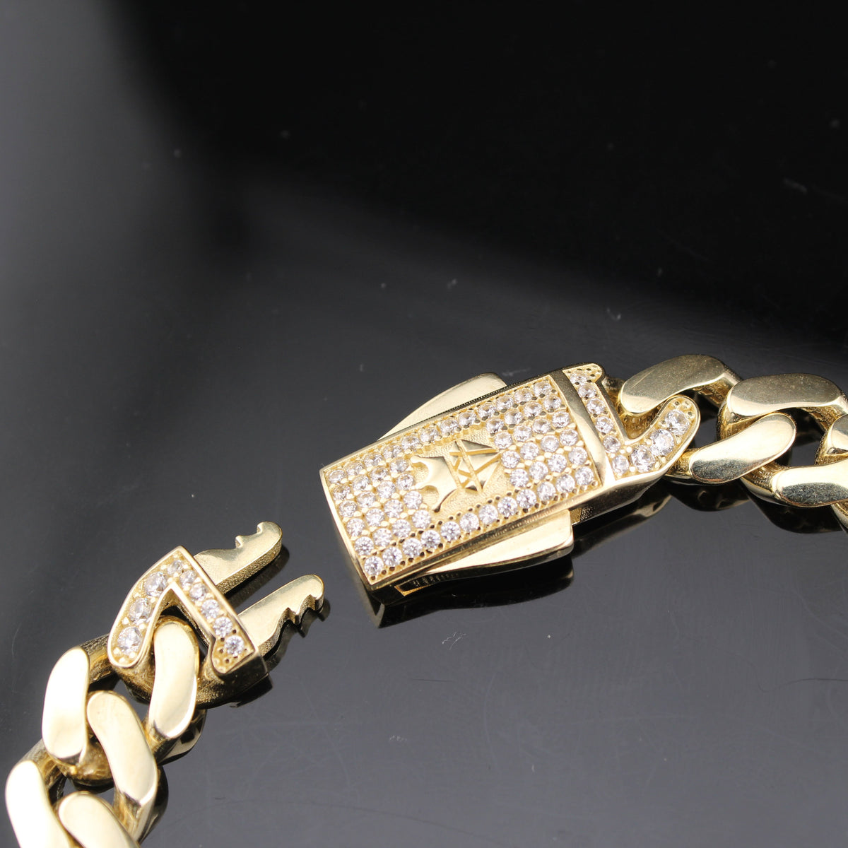 Pulsera de oro real de 10K de San Judas