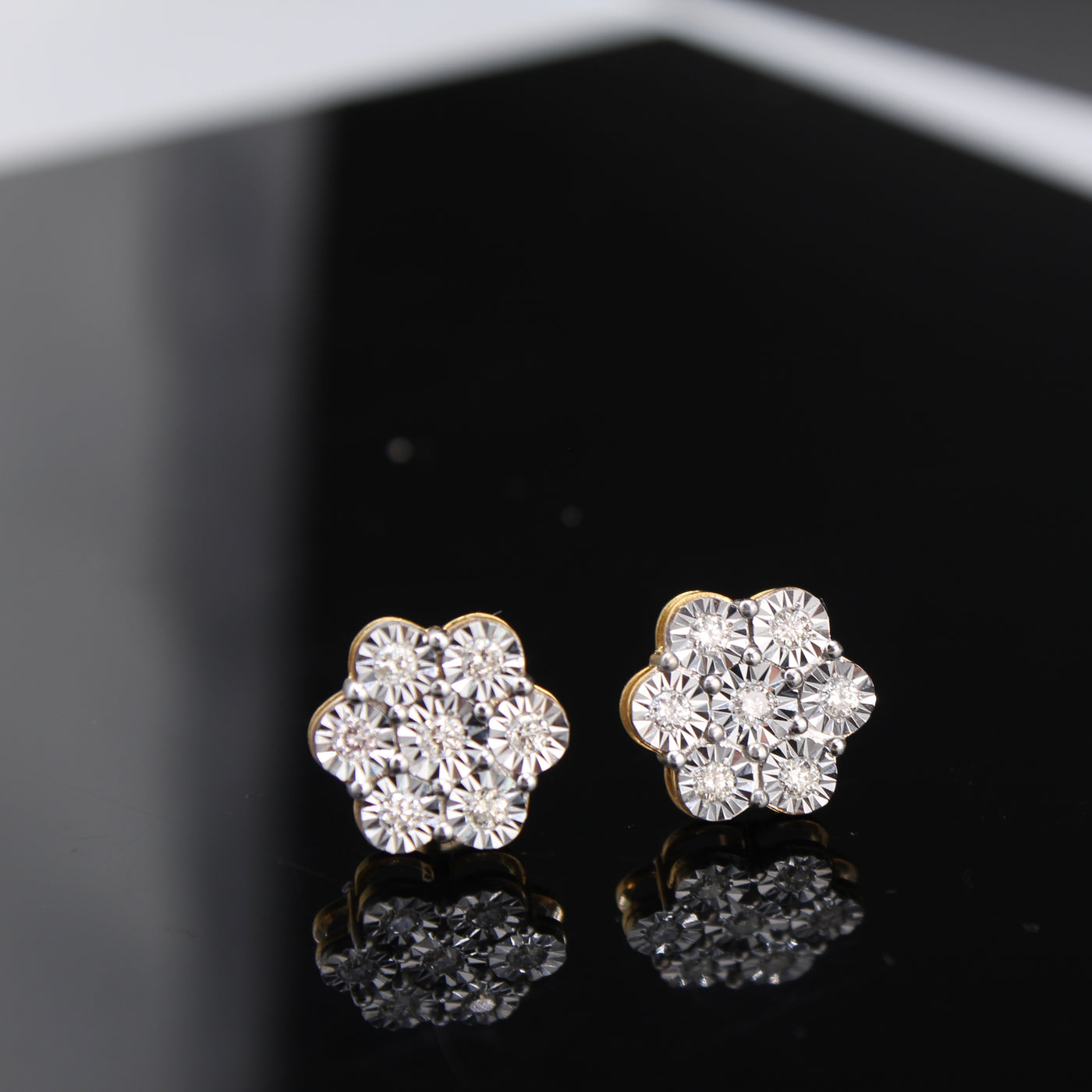 10K Flower Diamond Studs 0.50 CTW