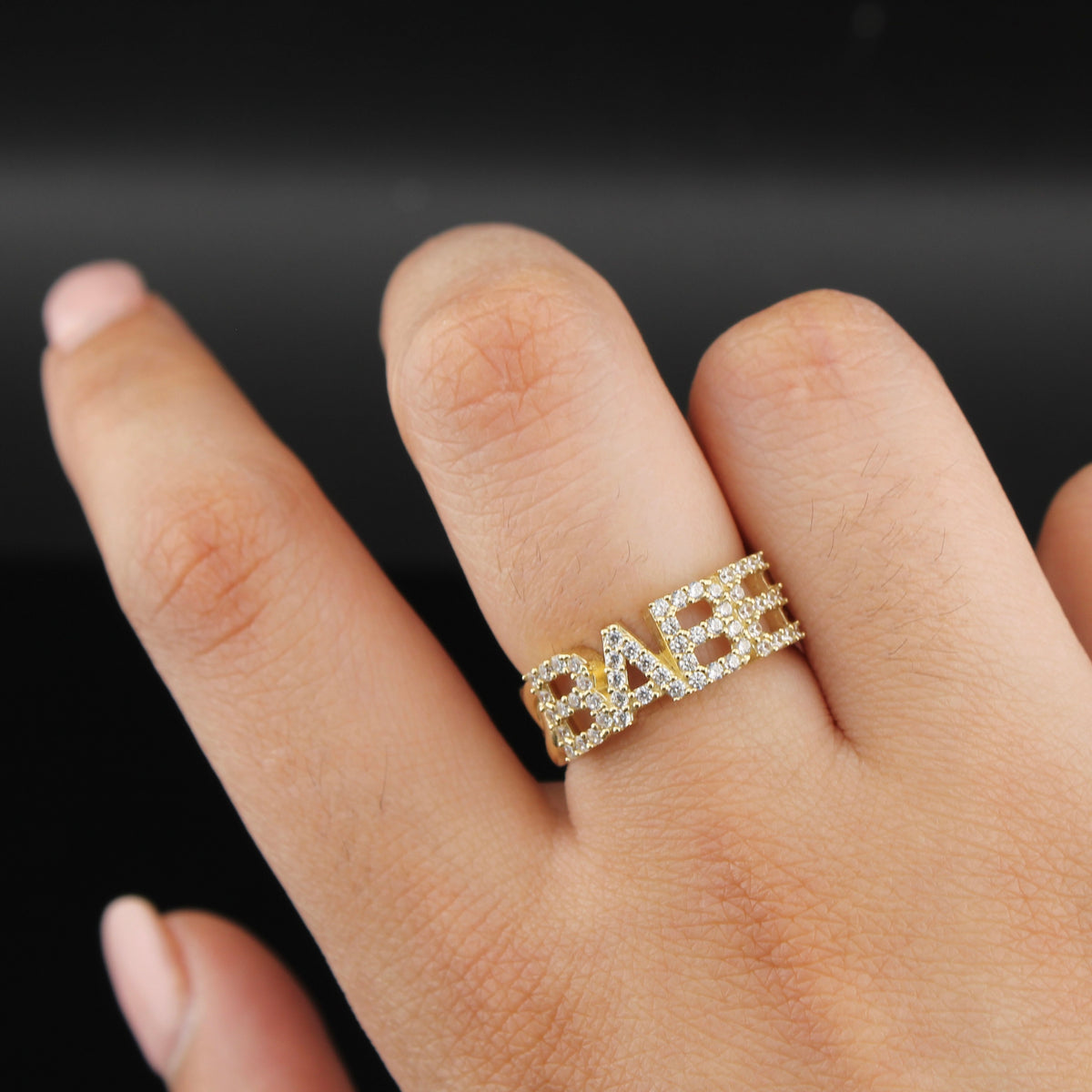 Anillo "Babe" de oro de 10K auténtico
