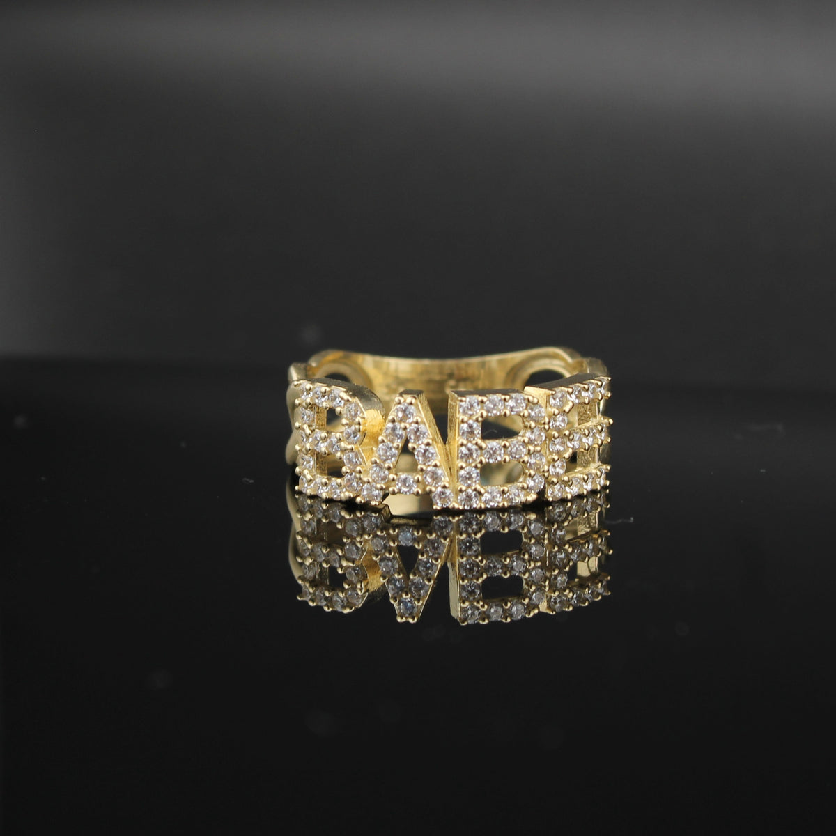Anillo "Babe" de oro de 10K auténtico