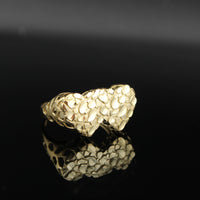 Anillo de oro de 10K con doble corazón en forma de pepita