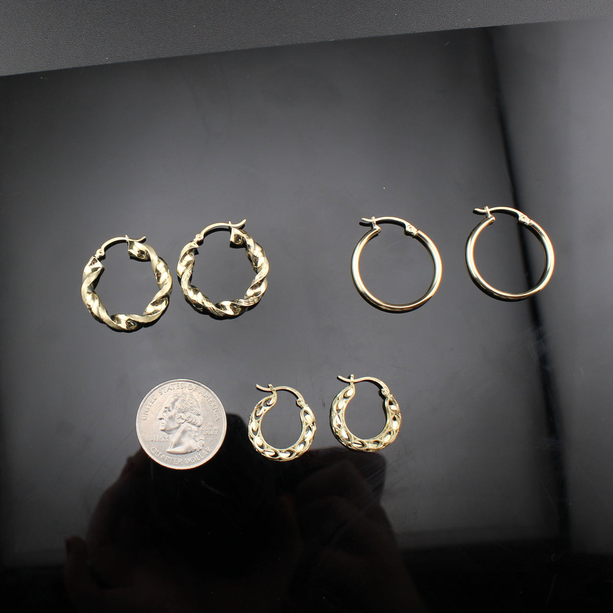 Aretes de aro de oro de 10K auténtico