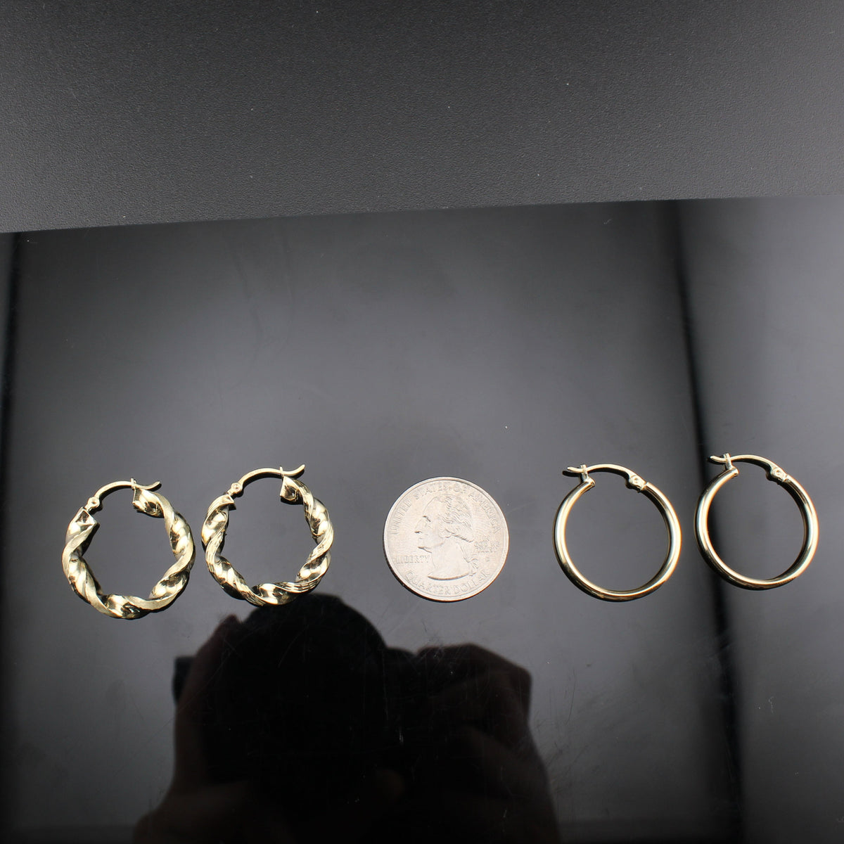Aretes de aro de oro de 10K auténtico