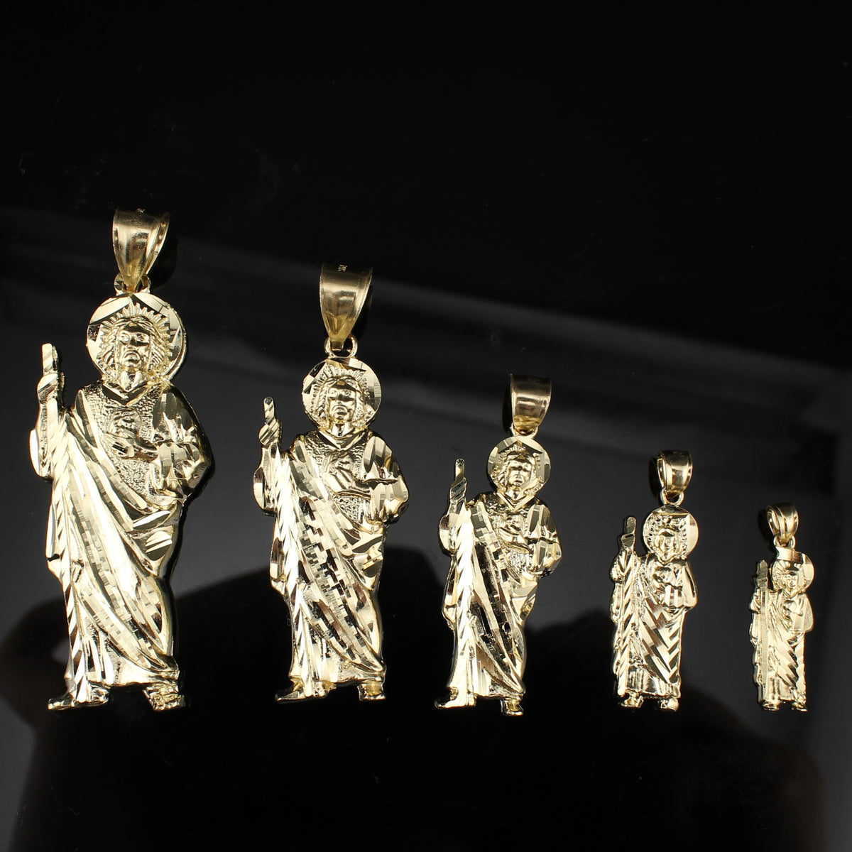 Dije de San Judas de oro de 10 quilates auténtico