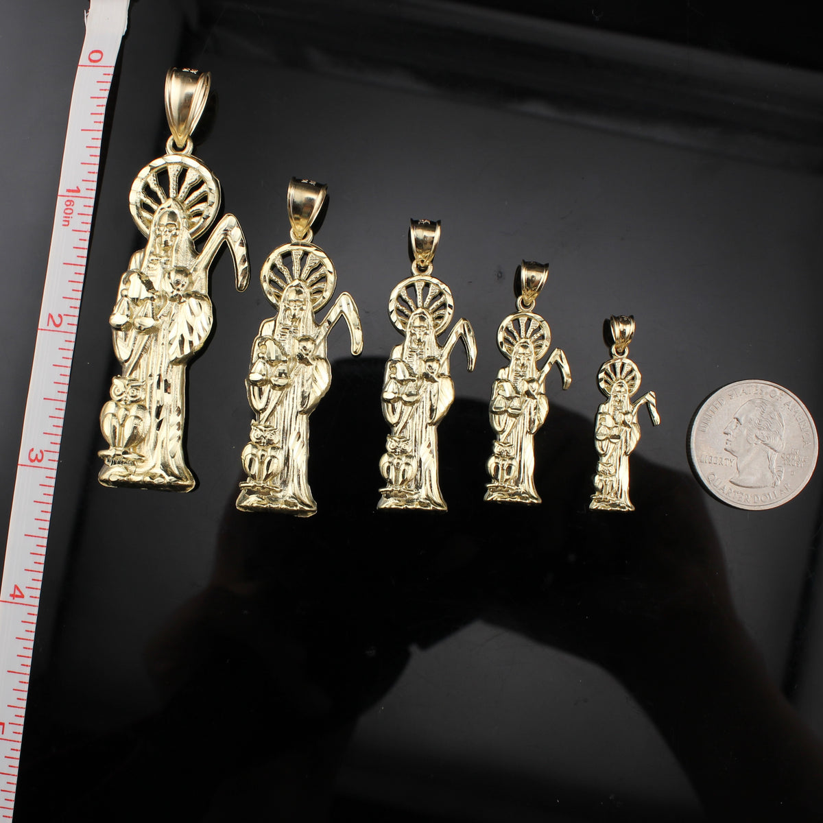Colgante de Santa Muerte auténtico de oro de 10K - La Parca