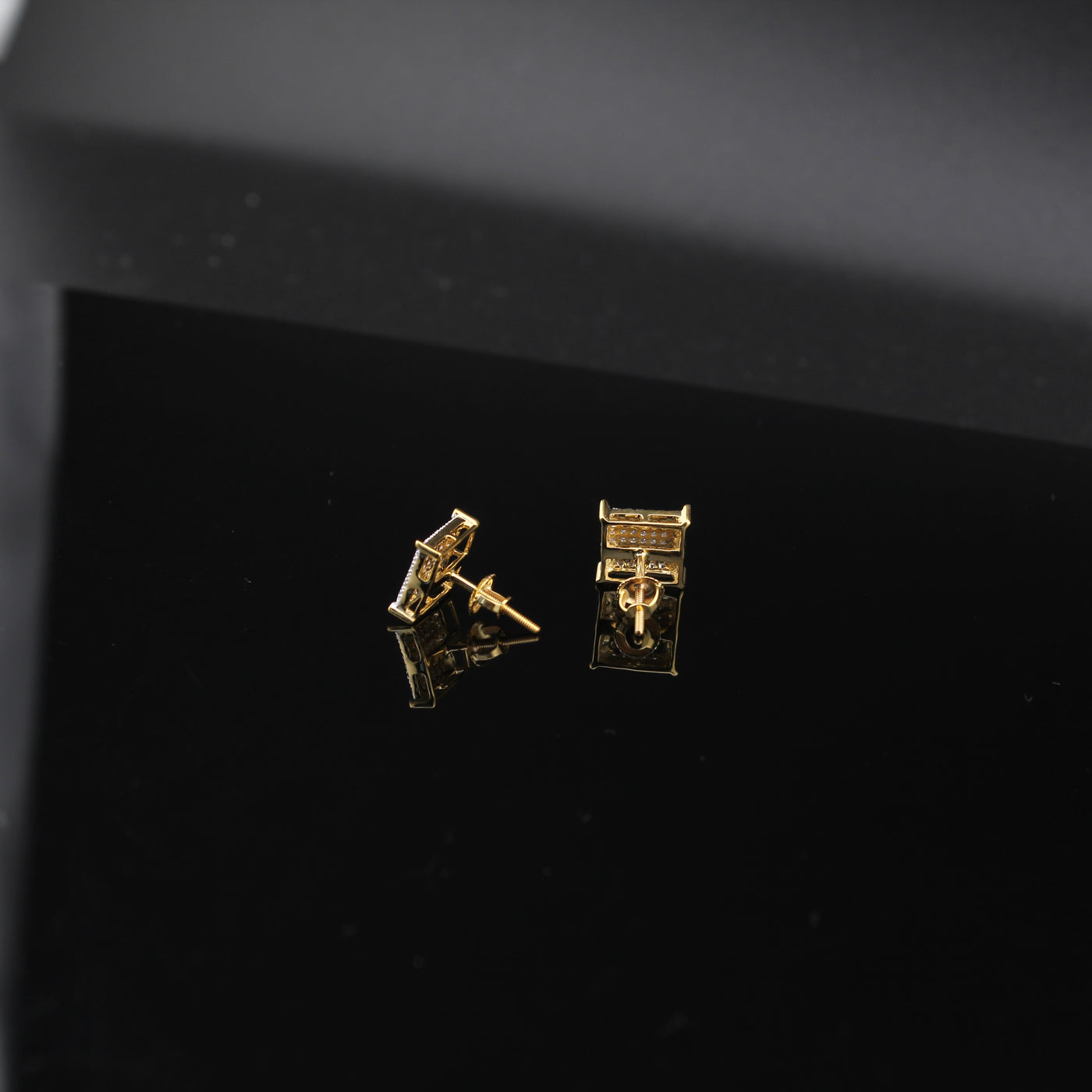 10K Square Diamond Studs 0.23 CTW