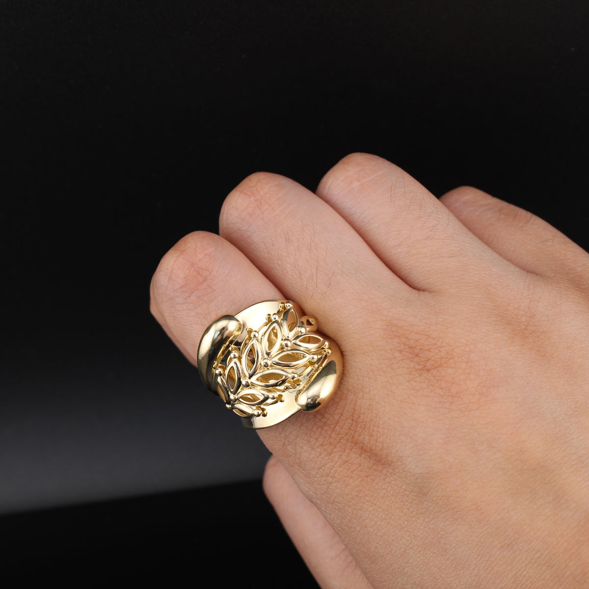Anillo llamativo de oro de 10K auténtico