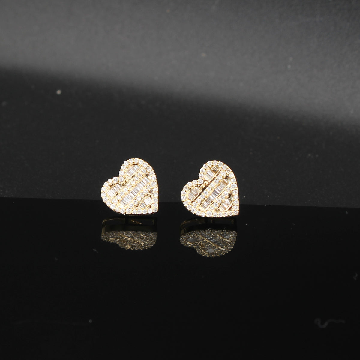 Pendientes de Corazón con Diamantes de Oro de 10K auténtico