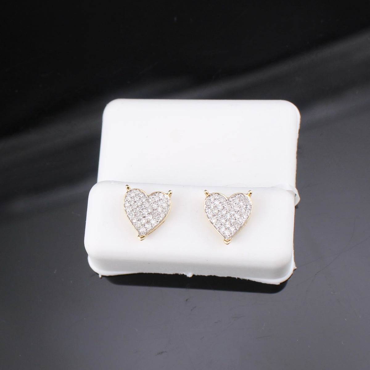 Pendientes de oro de 10K con forma de corazón y diamante auténticos