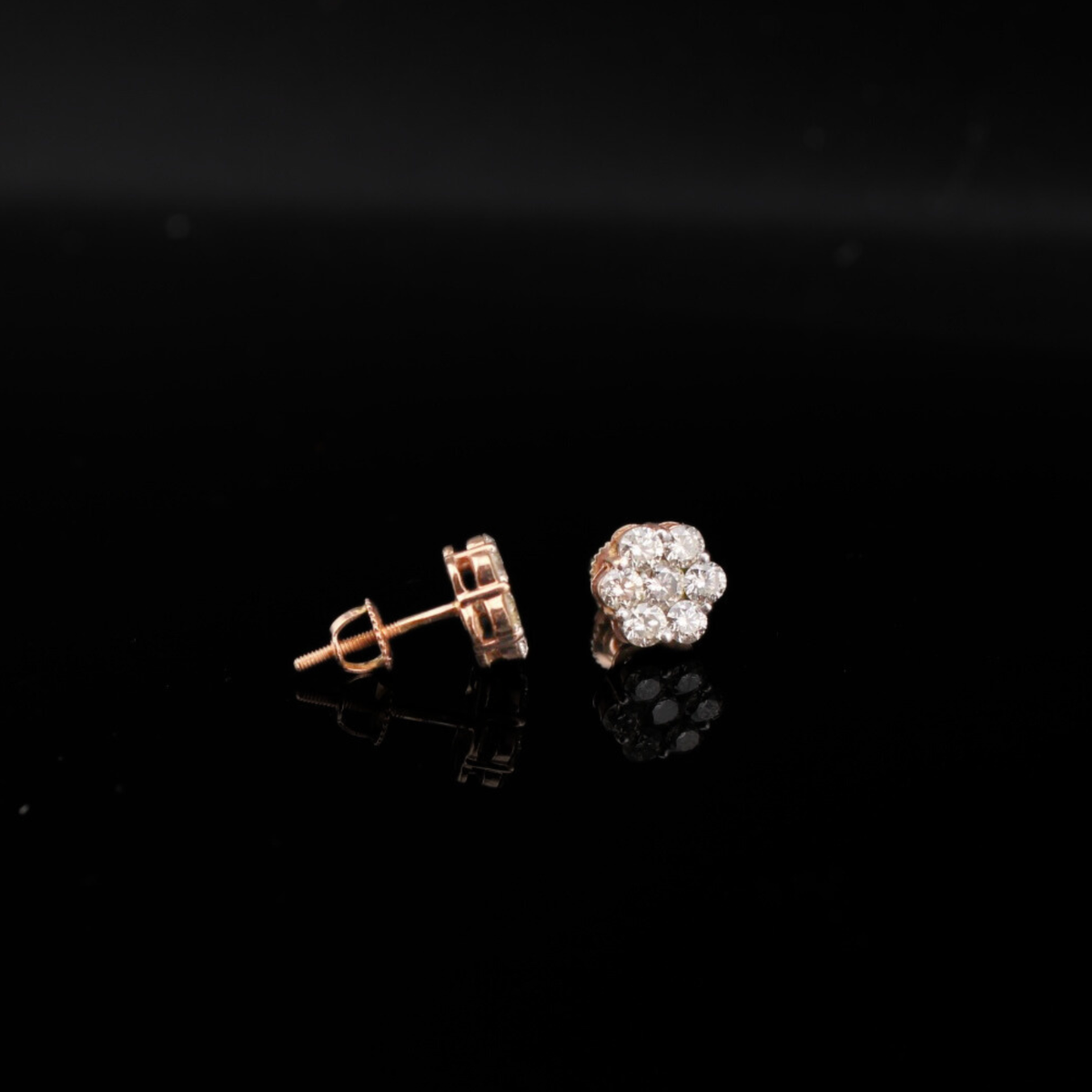 Pendientes de tuerca de oro rosa de 10 quilates con diamantes de 1,5 CTW