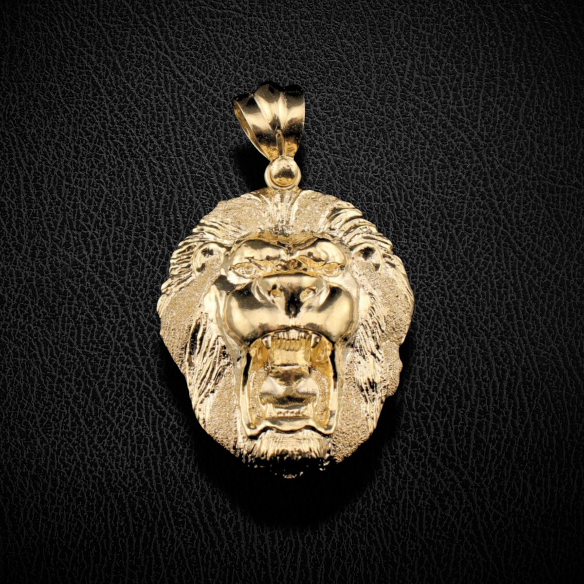 Colgante de león rugiendo de oro auténtico de 14K
