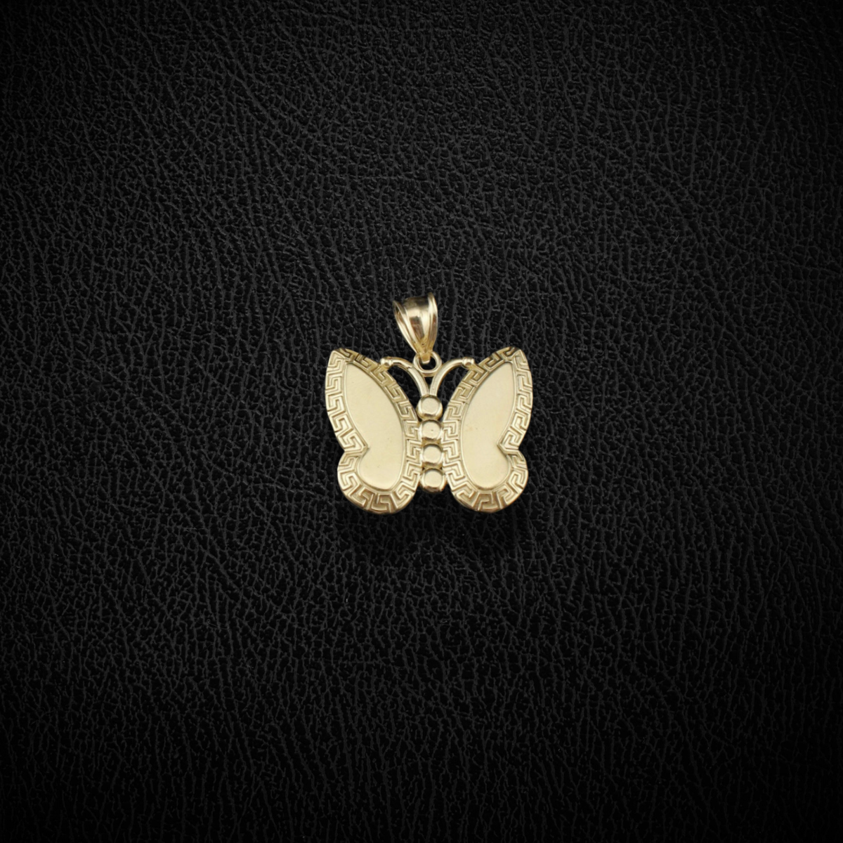Colgante de mariposa de oro de 10K real