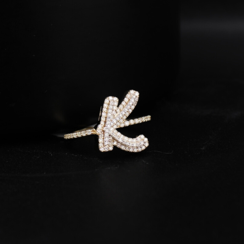 Anillo con la inicial K de oro de 10 quilates auténtico y diamantes