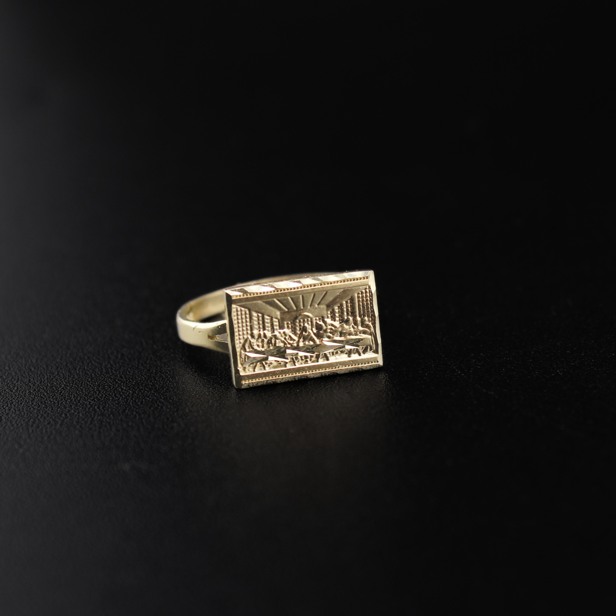 Anillo rectangular de la Última Cena en oro de 10 quilates auténtico