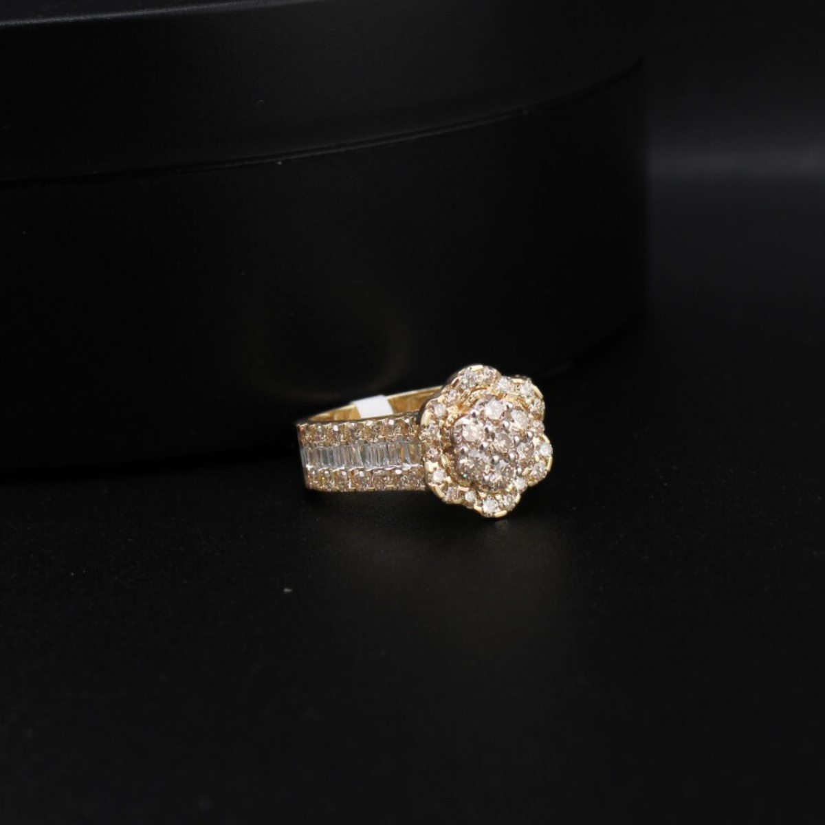 Anillo de oro de 10K auténtico con diseño de flor y diamantes para mujer