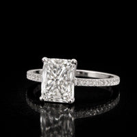 Anillo de oro de 14 quilates con diamantes de laboratorio talla cojín, 2.56 CTW
