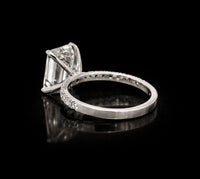 Anillo de Oro Blanco de 14K con Esmeralda de Laboratorio y Diamantes 3.54 CTW