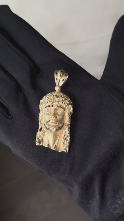 10K Gold Jesus Face Pendant