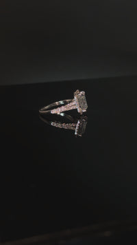 Anillo de compromiso radiante de oro de 14 quilates con diamantes cultivados en laboratorio