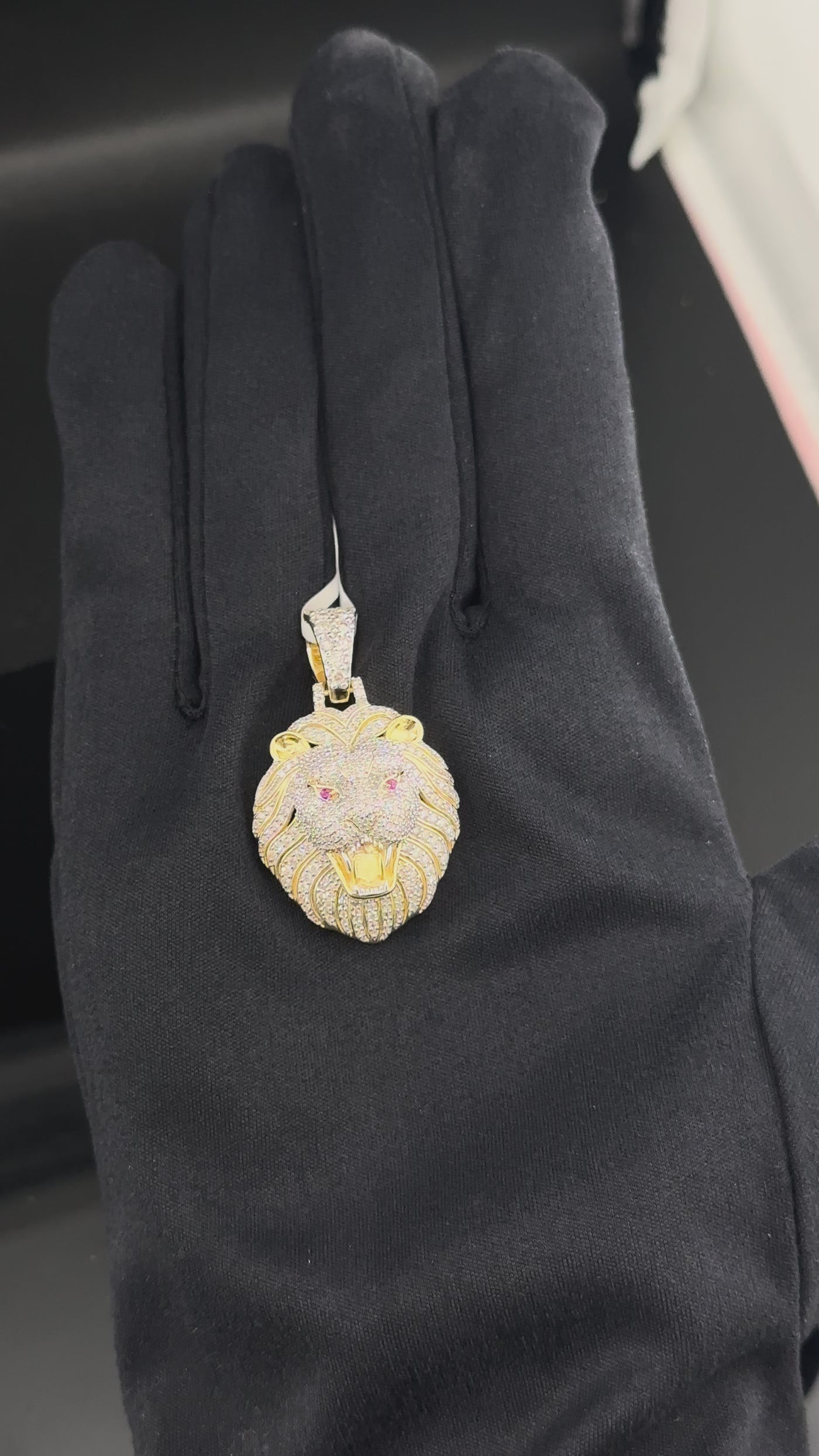 10K Diamond Lion Pendant