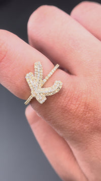 Anillo con la inicial K de oro de 10 quilates auténtico y diamantes